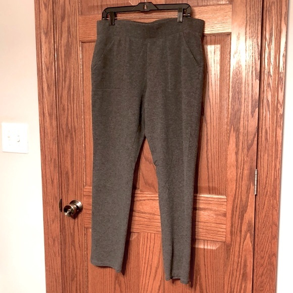 NEW LISTING! St. Johns Bay Active Pants - Picture 1 of 10